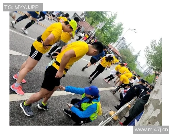 武汉街舞队在马拉松大满贯中的团队协作表现精彩回顾与点评